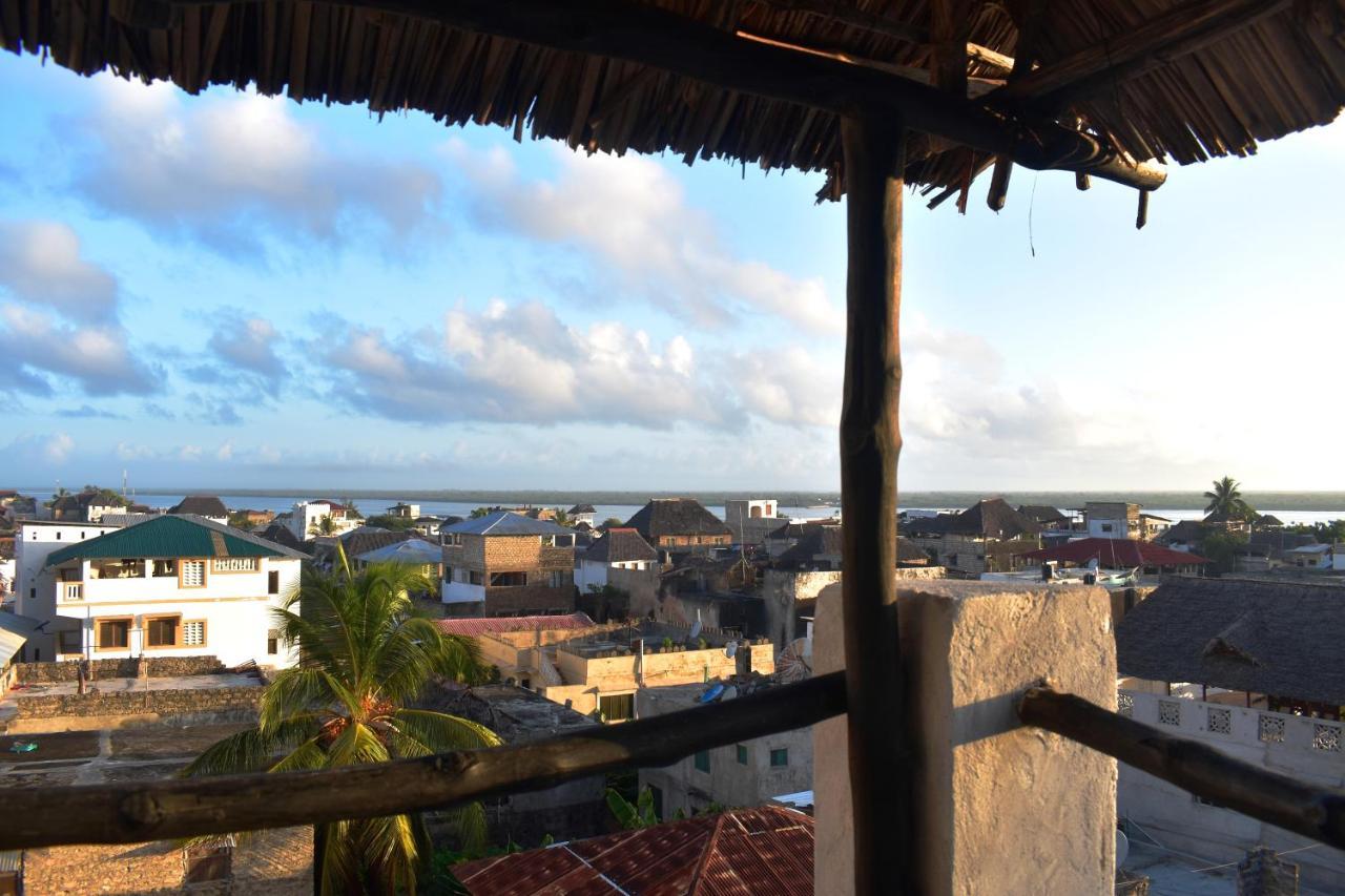 Jambohouse Lamu Acomodação com café da manhã Exterior foto