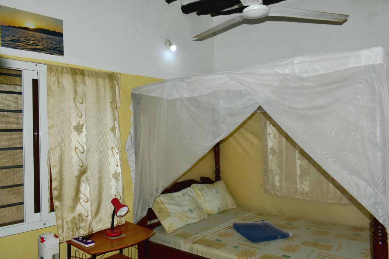 Jambohouse Lamu Acomodação com café da manhã Exterior foto