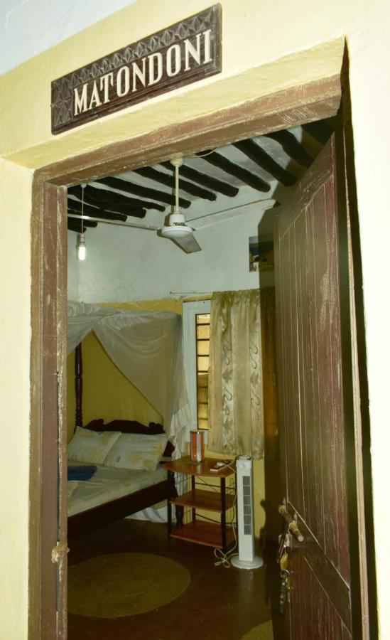 Jambohouse Lamu Acomodação com café da manhã Exterior foto