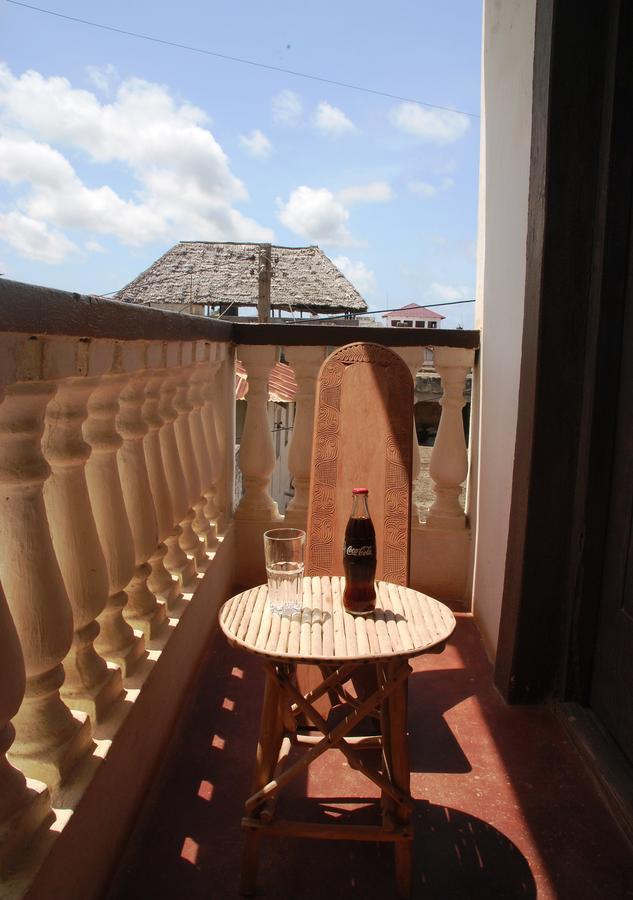 Jambohouse Lamu Acomodação com café da manhã Exterior foto