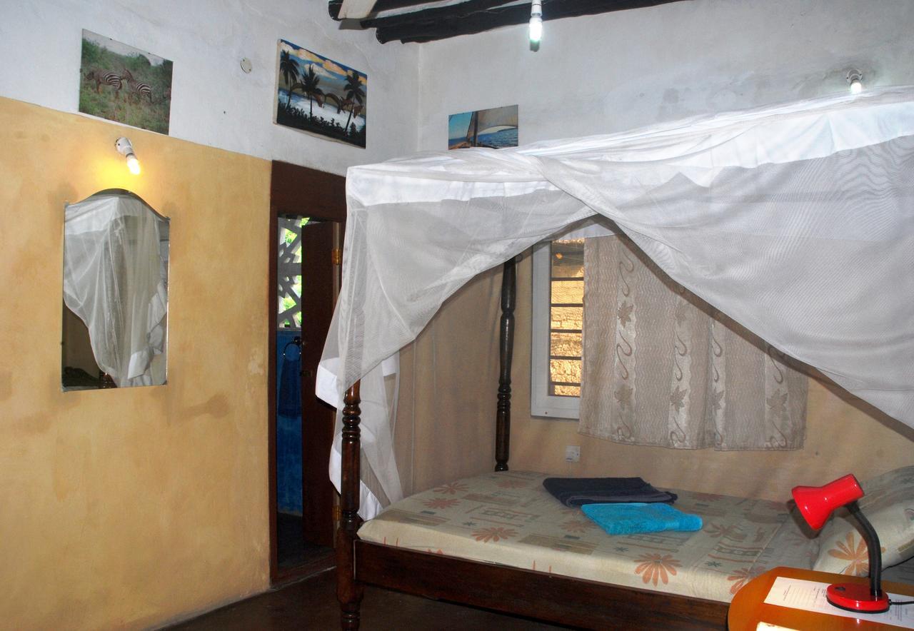 Jambohouse Lamu Acomodação com café da manhã Exterior foto