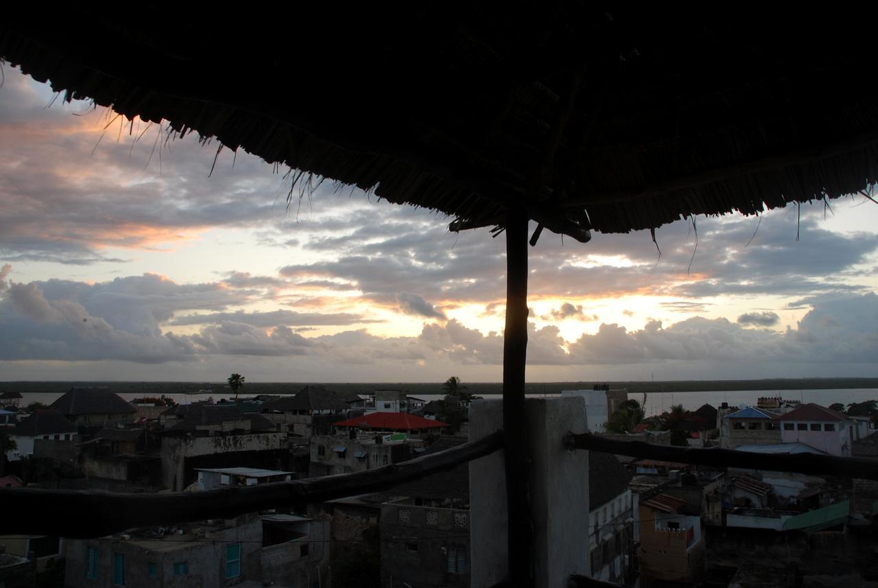 Jambohouse Lamu Acomodação com café da manhã Exterior foto