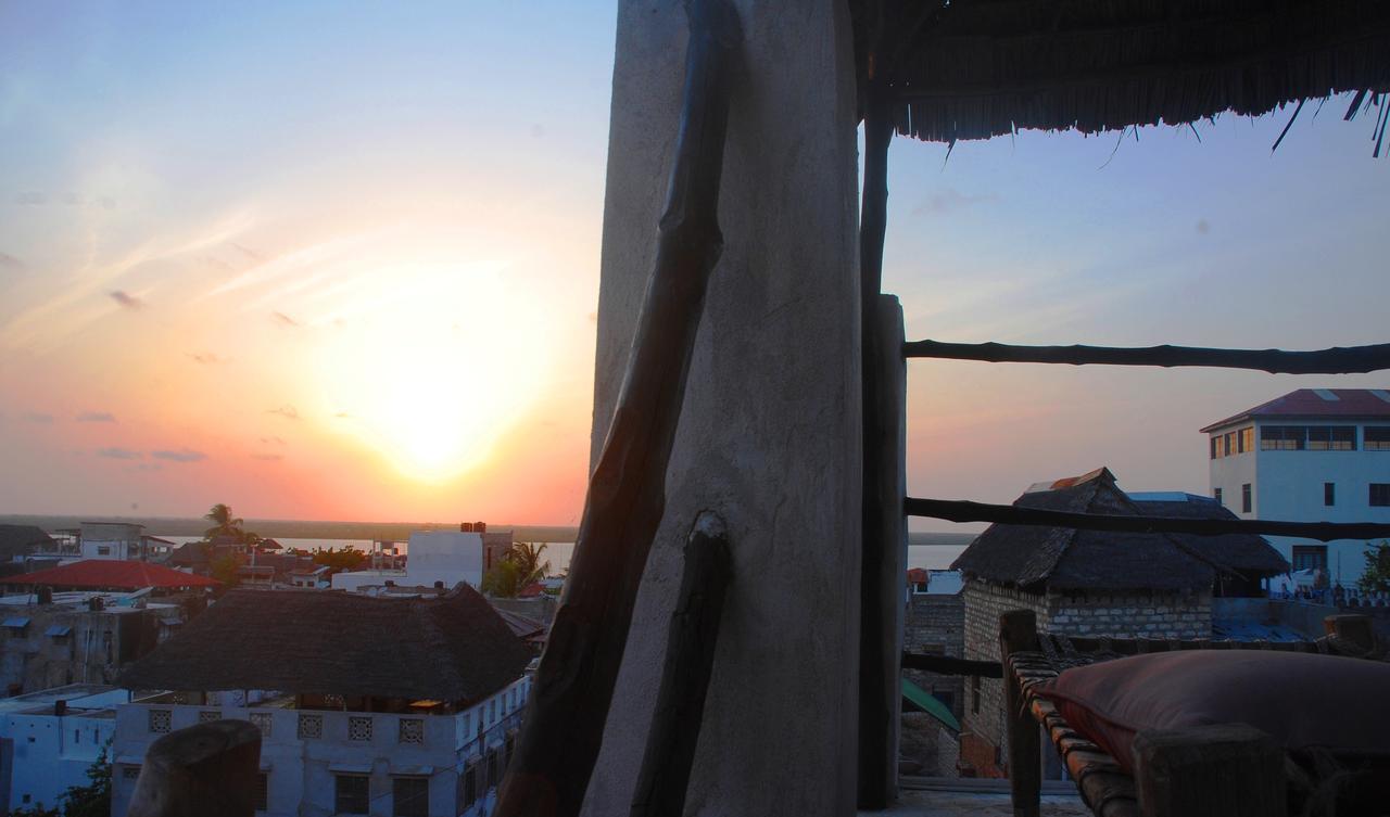 Jambohouse Lamu Acomodação com café da manhã Exterior foto