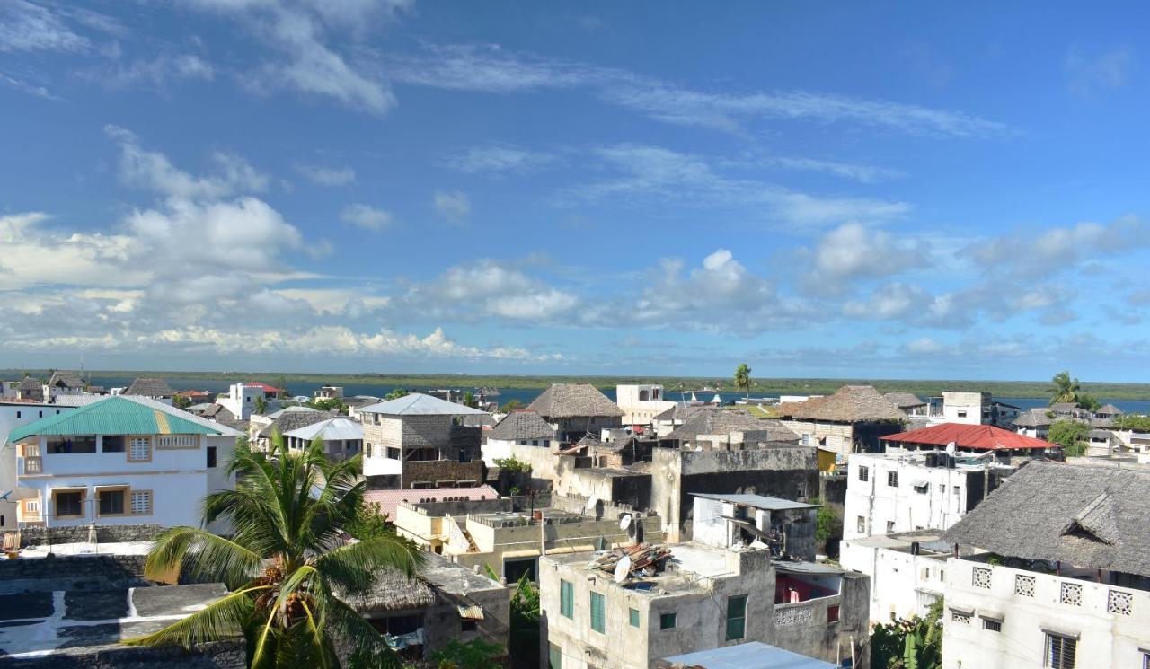 Jambohouse Lamu Acomodação com café da manhã Exterior foto