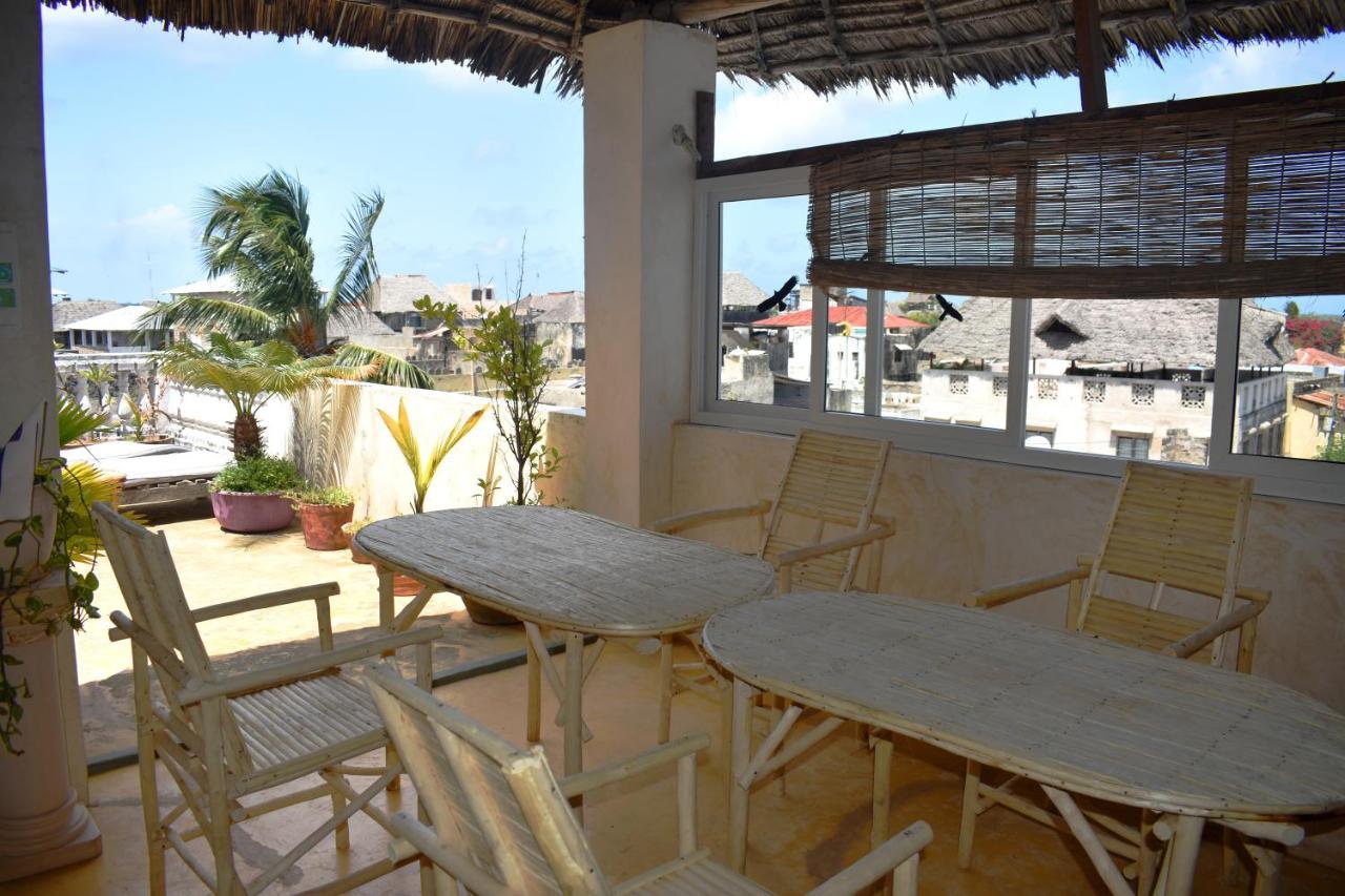 Jambohouse Lamu Acomodação com café da manhã Exterior foto